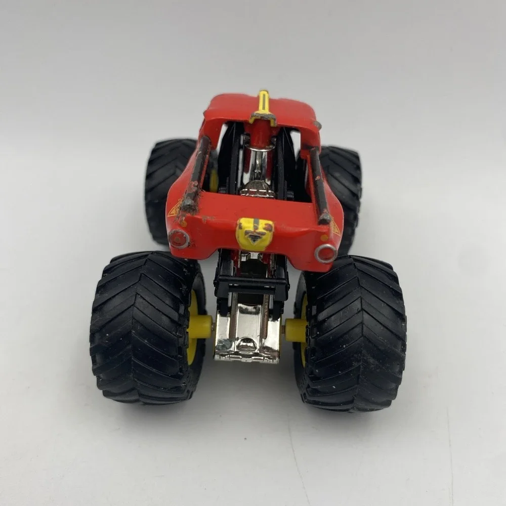 Radical Rescue 1:64 Monster‎ Jam Hot Wheels RARE Truck